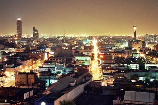 800px-México_City_at_Night_2005